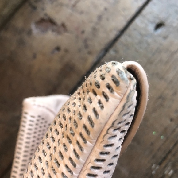 McQ Alexander McQueen Pink Perforated Leather Bag - Picture 8 of 8